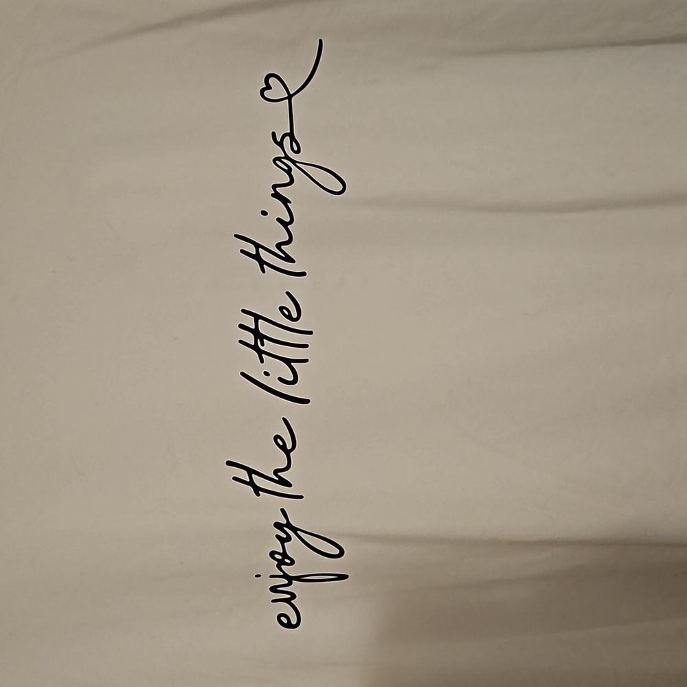 Cute soft tee - Picture 2 of 3